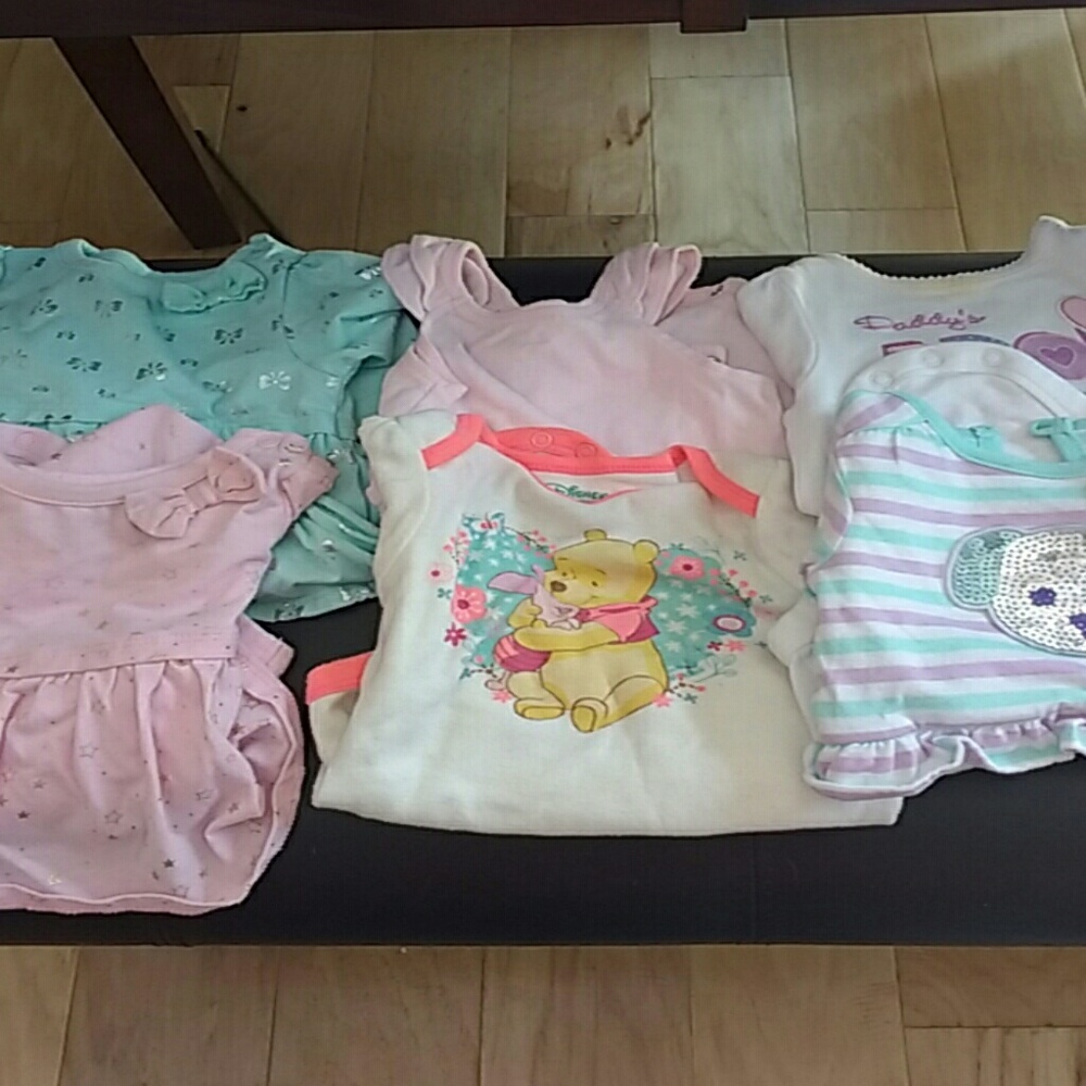 6 Mix of 6-9 Month Random Girl Onies